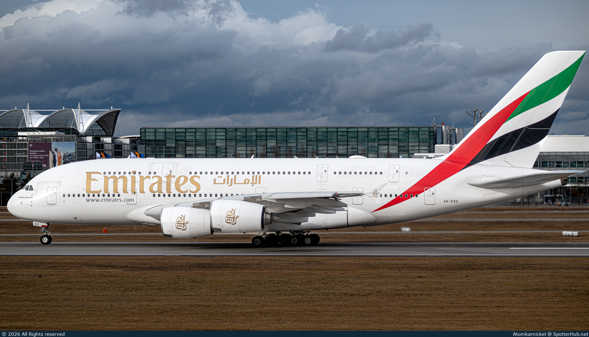 Photo of A6-EOZ - Airbus A380-861 operated by Emirates