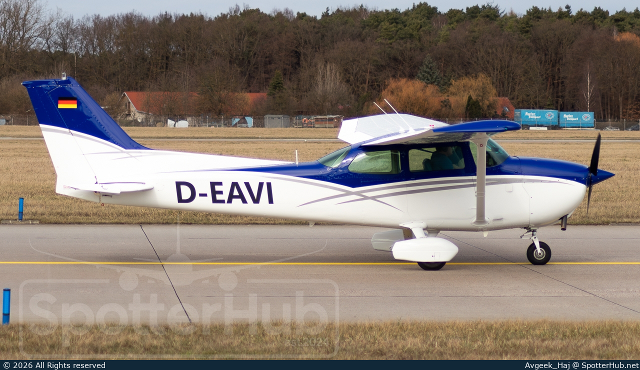 Photo of D-EAVI - Reims-Cessna F172N Skyhawk II operated by AFS Aviators Flight School