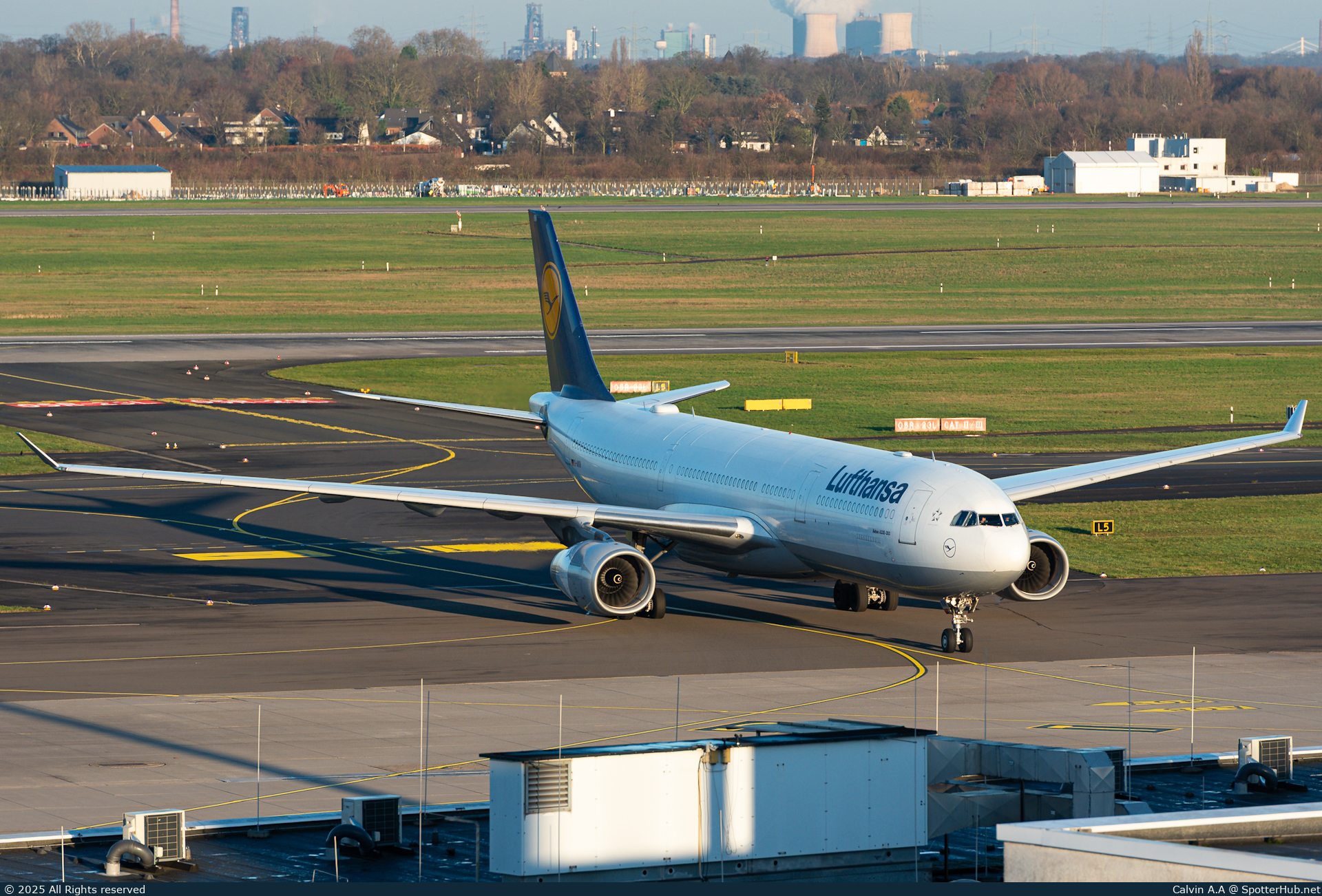 Photo of D-AIKN - Airbus A330-343 operated by Lufthansa