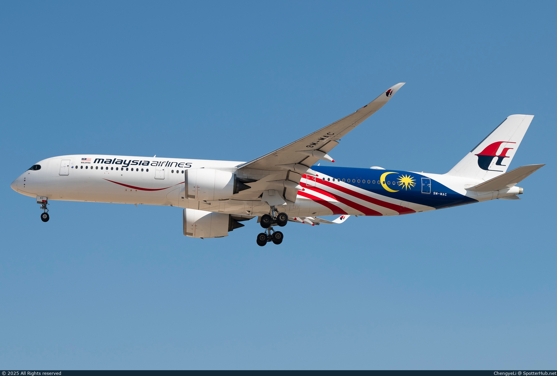 Photo of 9M-MAC - Airbus A350-941 operated by Malaysia Airlines