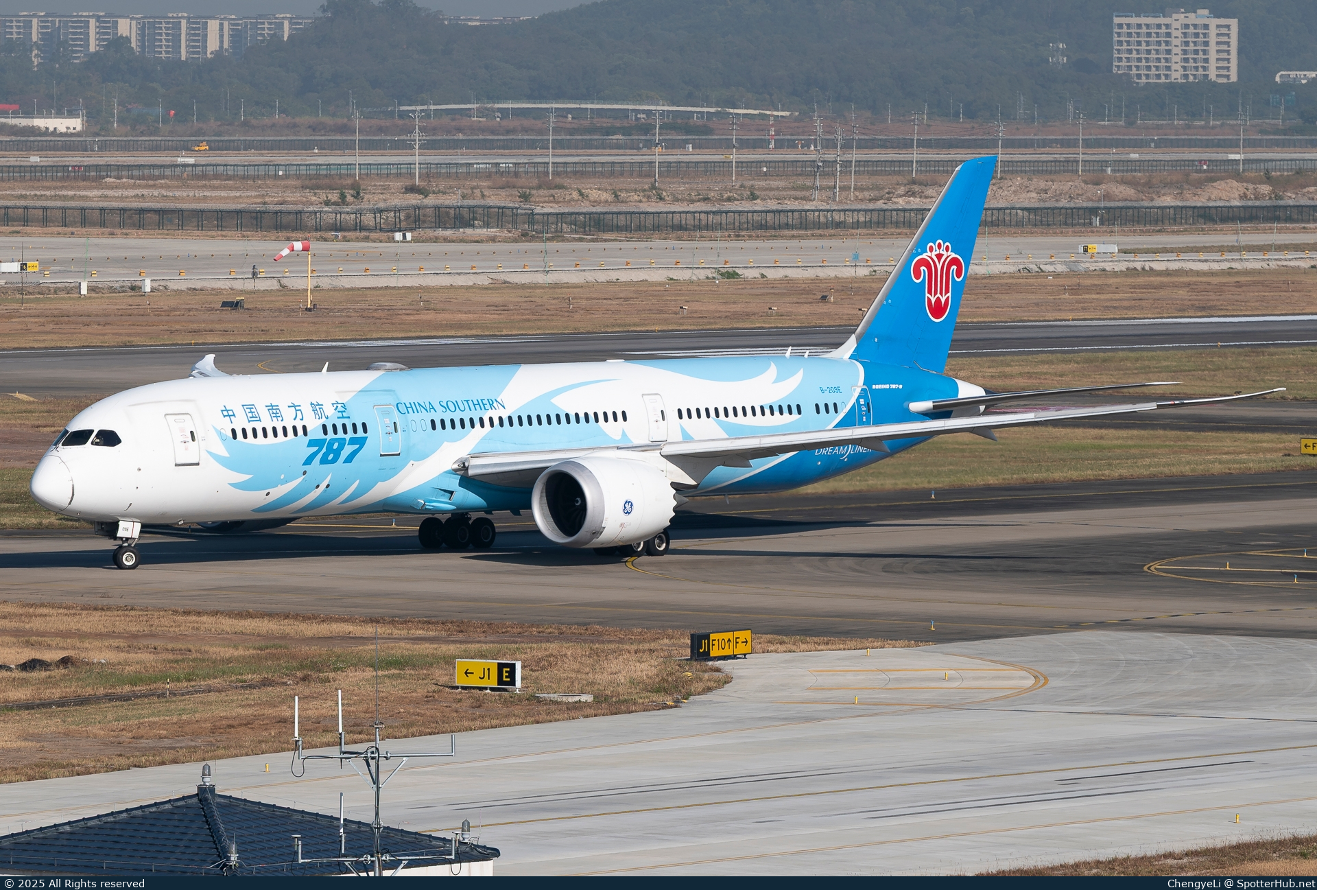 Photo of B-209E - Boeing 787-9 Dreamliner operated by China Southern Airlines