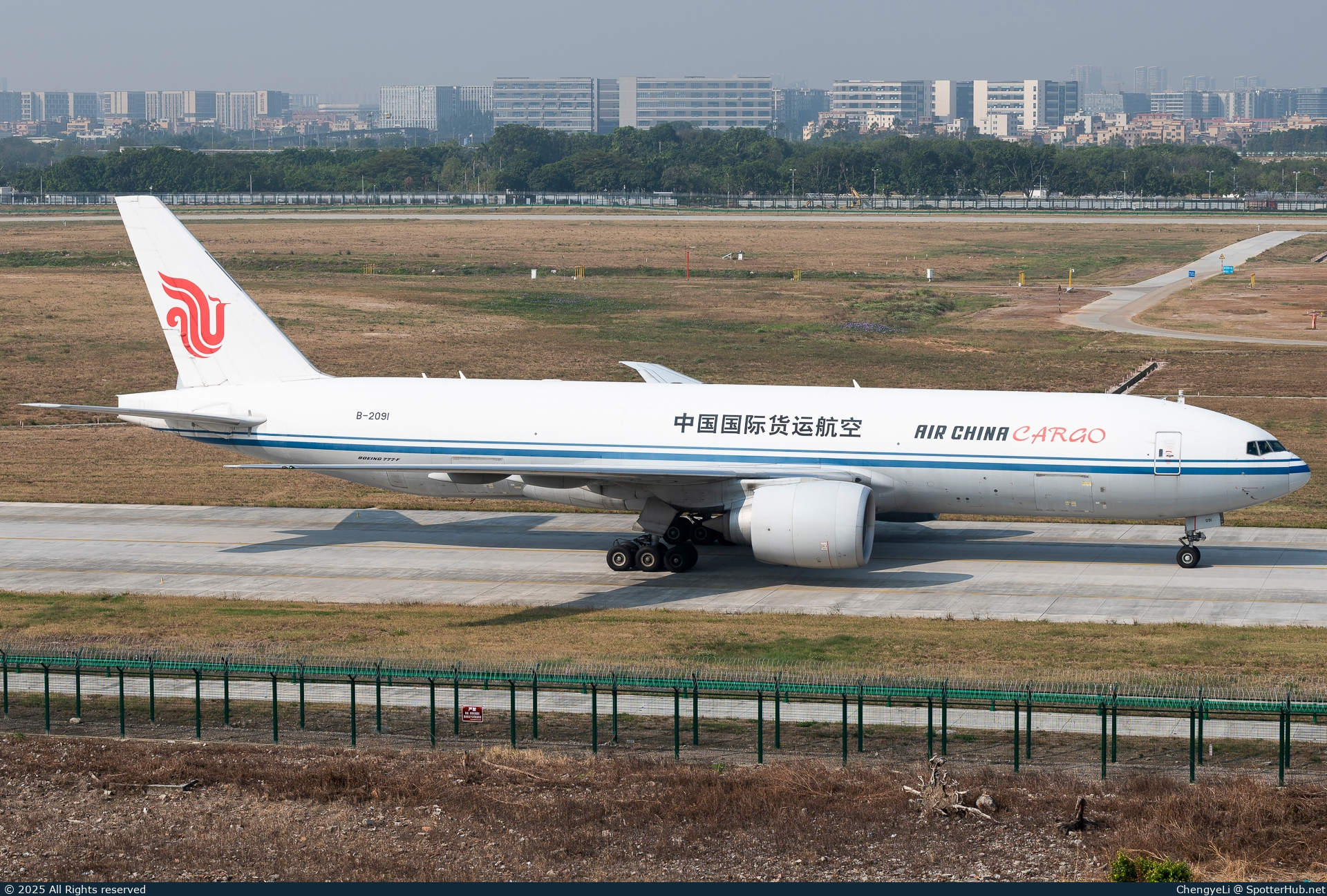 Photo of B-2091 - Boeing 777-FFT operated by Air China Cargo