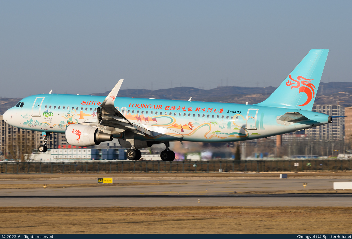 Photo of B-8433 - Airbus A320-214 operated by Loong Air
