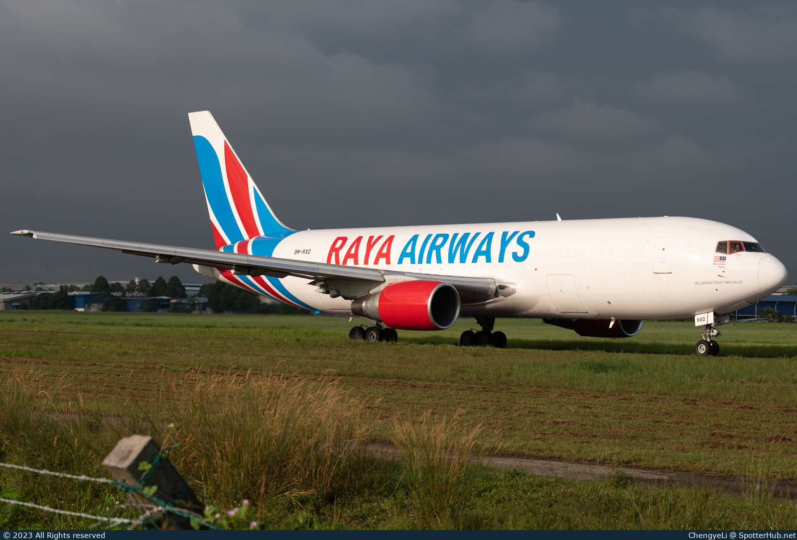 Photo of 9M-RXD - Boeing 767-281(BDSF) operated by Raya Airways
