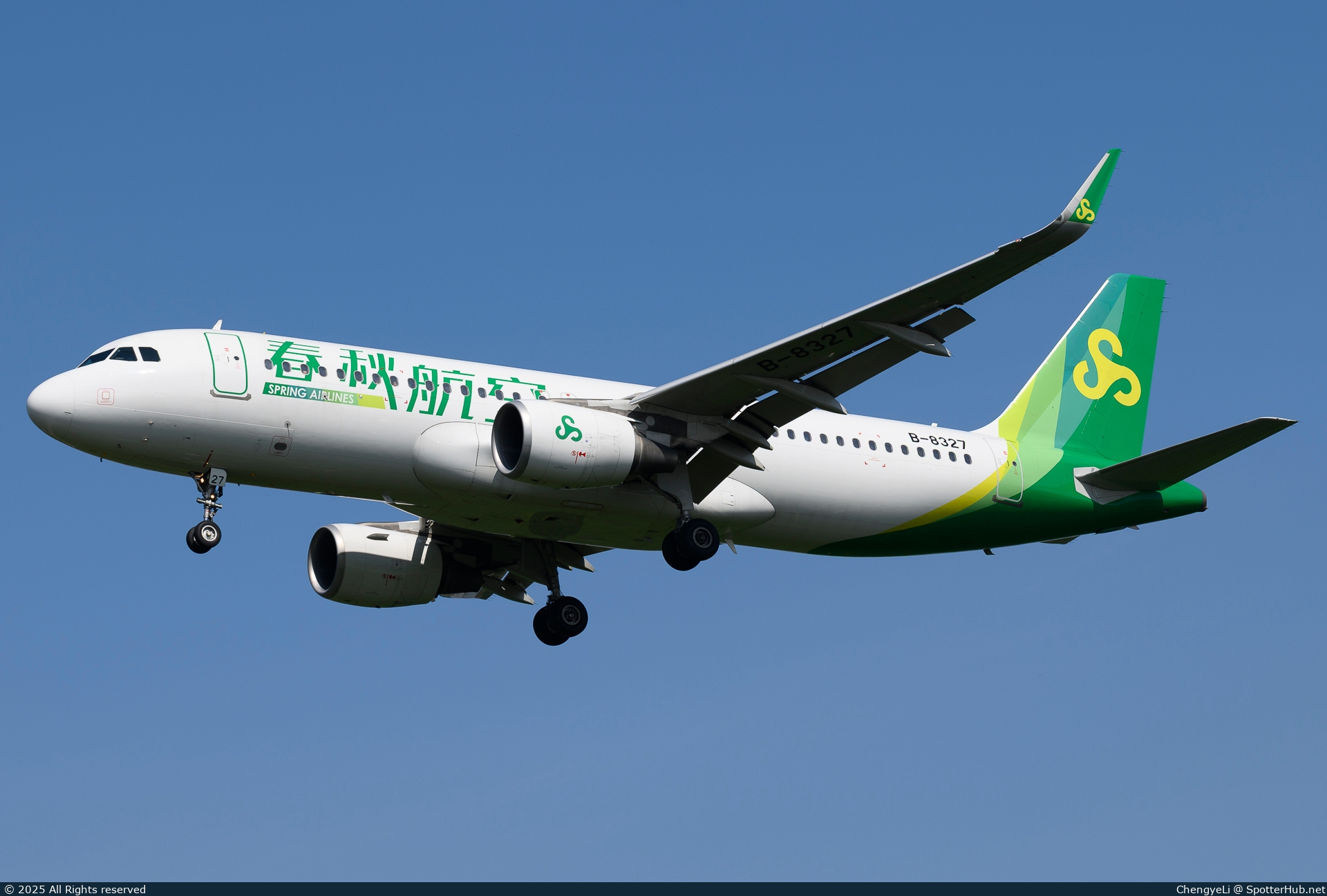 Photo of B-8327 - Airbus A320-214 operated by Spring Airlines