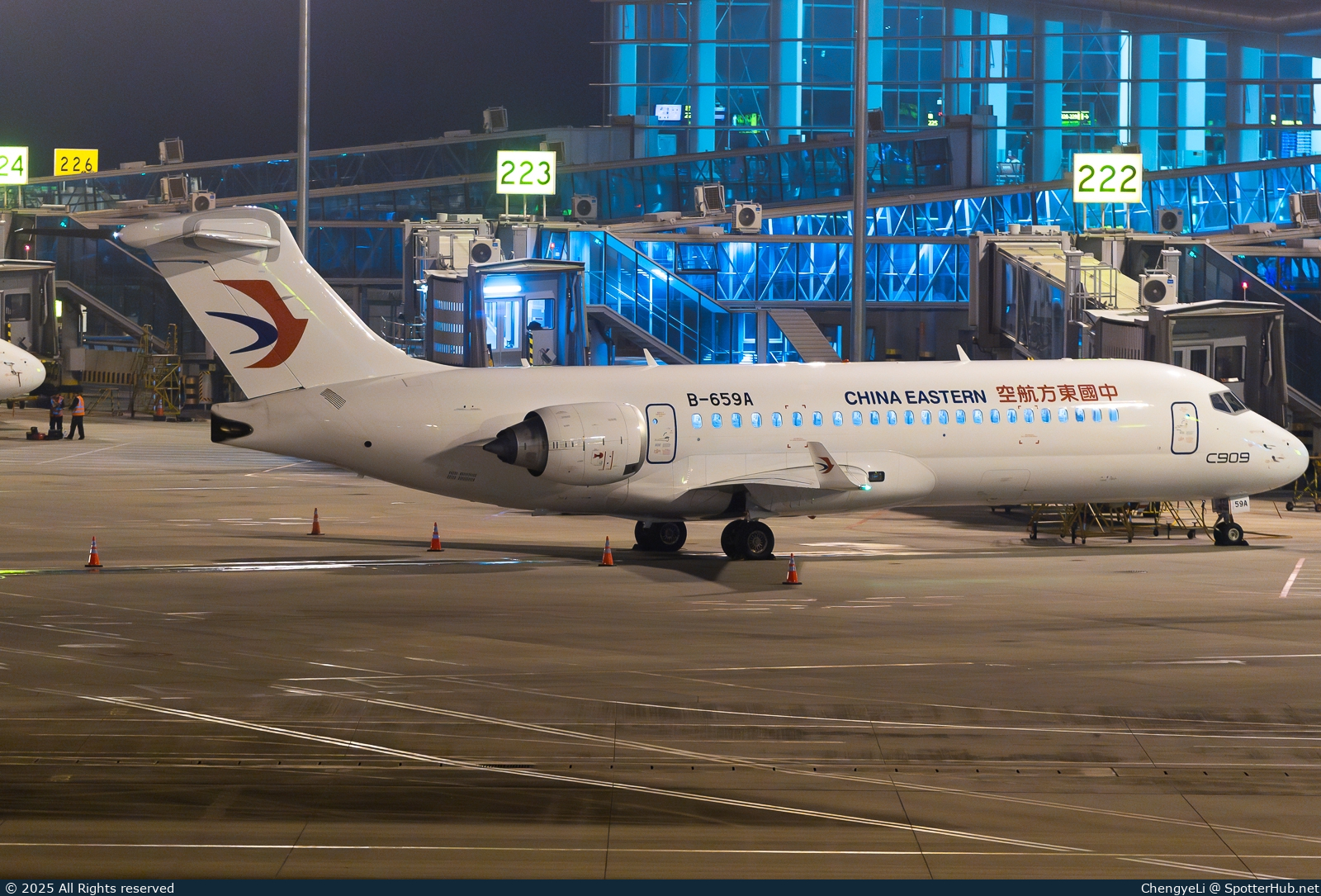 Photo of B-659A - COMAC C909 operated by China Eastern Airlines