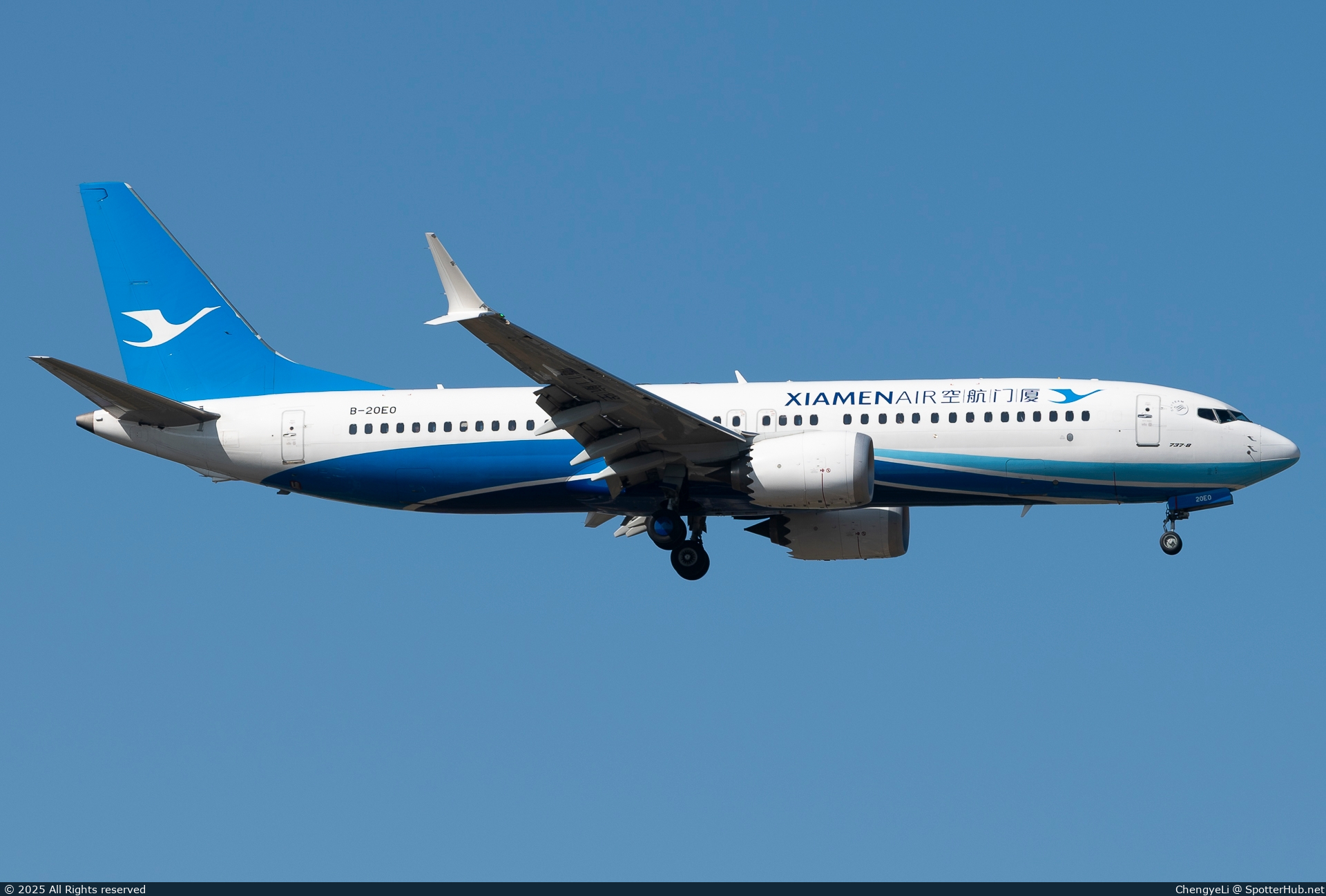 Photo of B-20E0 - Boeing 737 MAX 8 operated by Xiamen Airlines