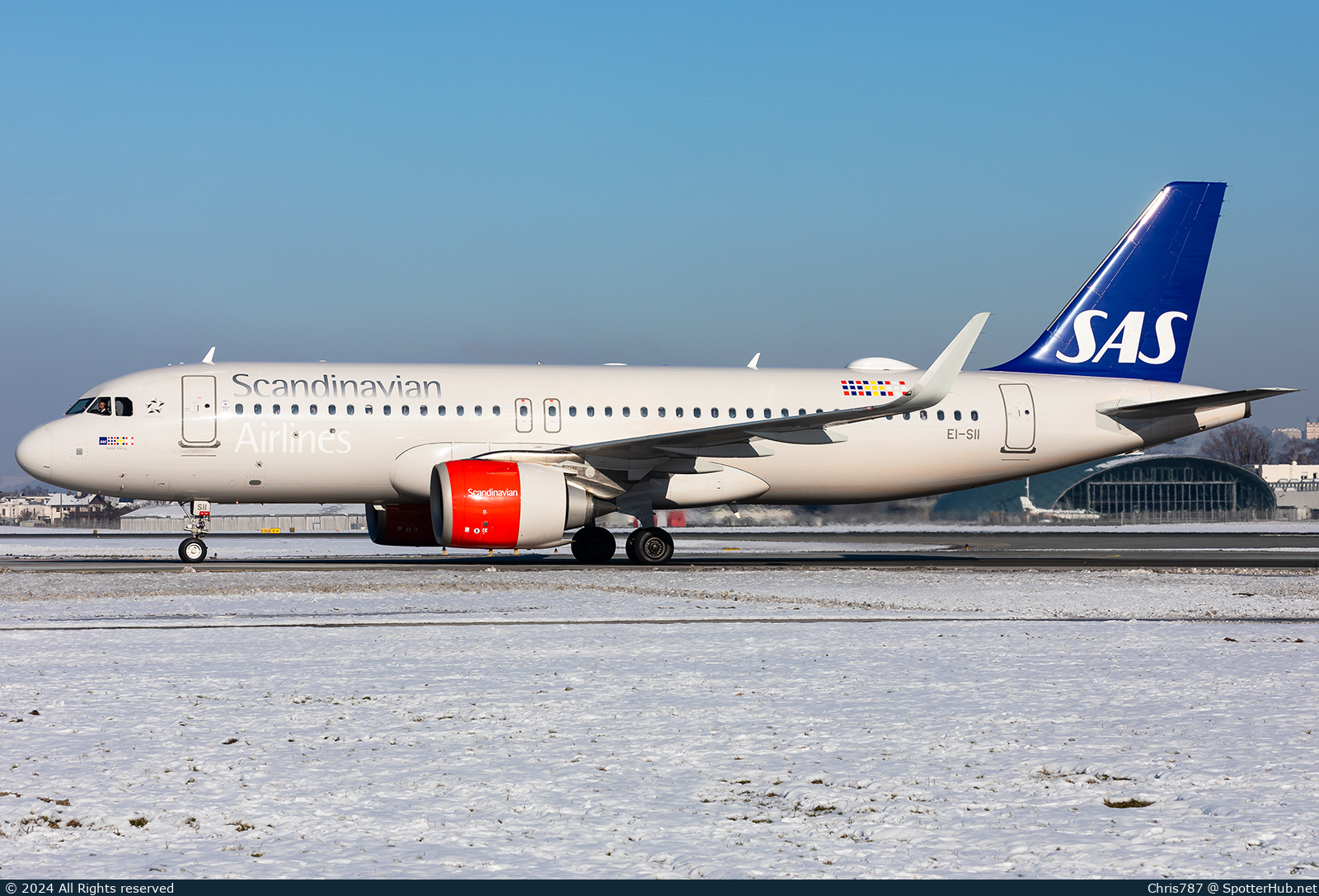 Photo of EI-SII - Airbus A320-251N operated by SAS Connect
