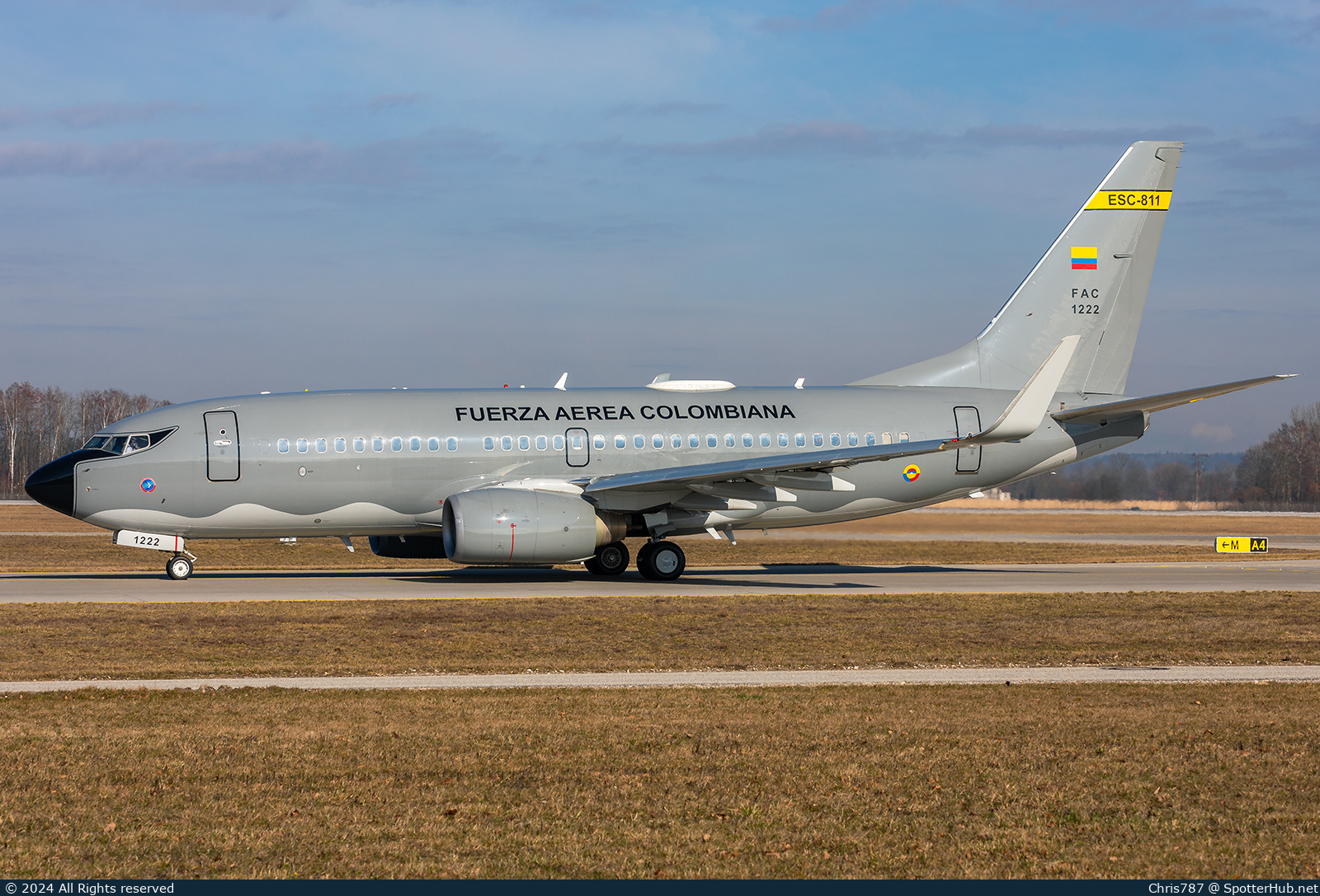 Photo of FAC1222 - Boeing 737-732 operated by Colombian Aerospace Force
