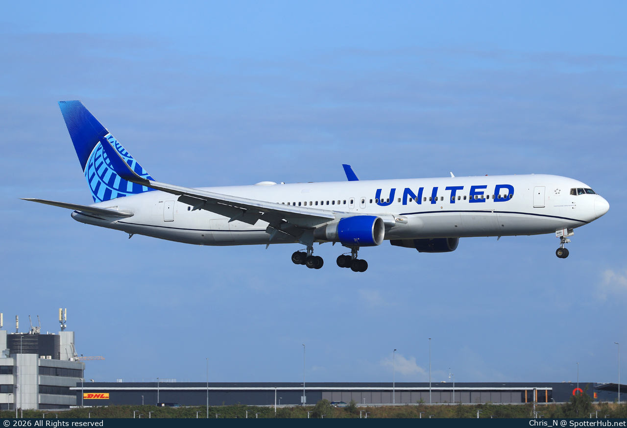 Photo of N651UA - Boeing 767-322(ER) operated by United Airlines