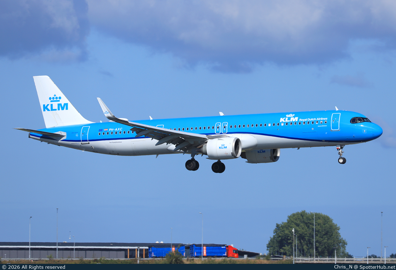 Photo of PH-AXC - Airbus A321-252NX operated by KLM Royal Dutch Airlines