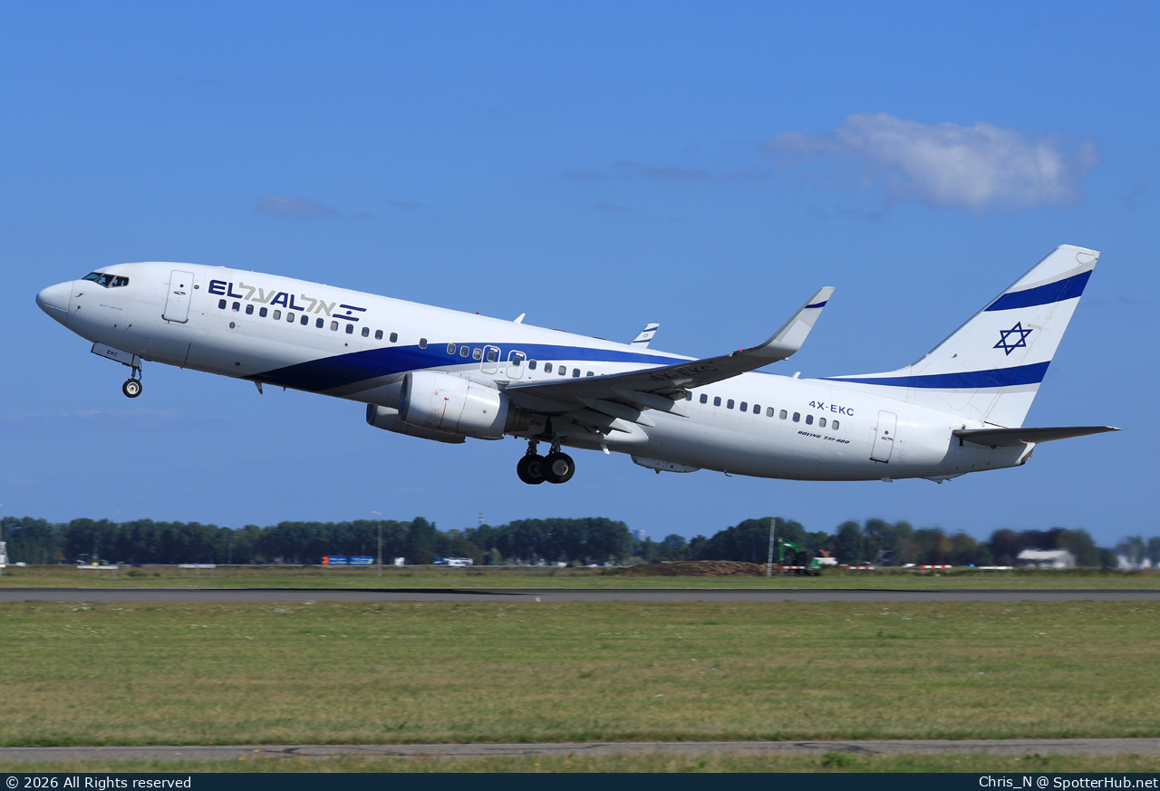 Photo of 4X-EKC - Boeing 737-858 operated by El Al Israel Airlines
