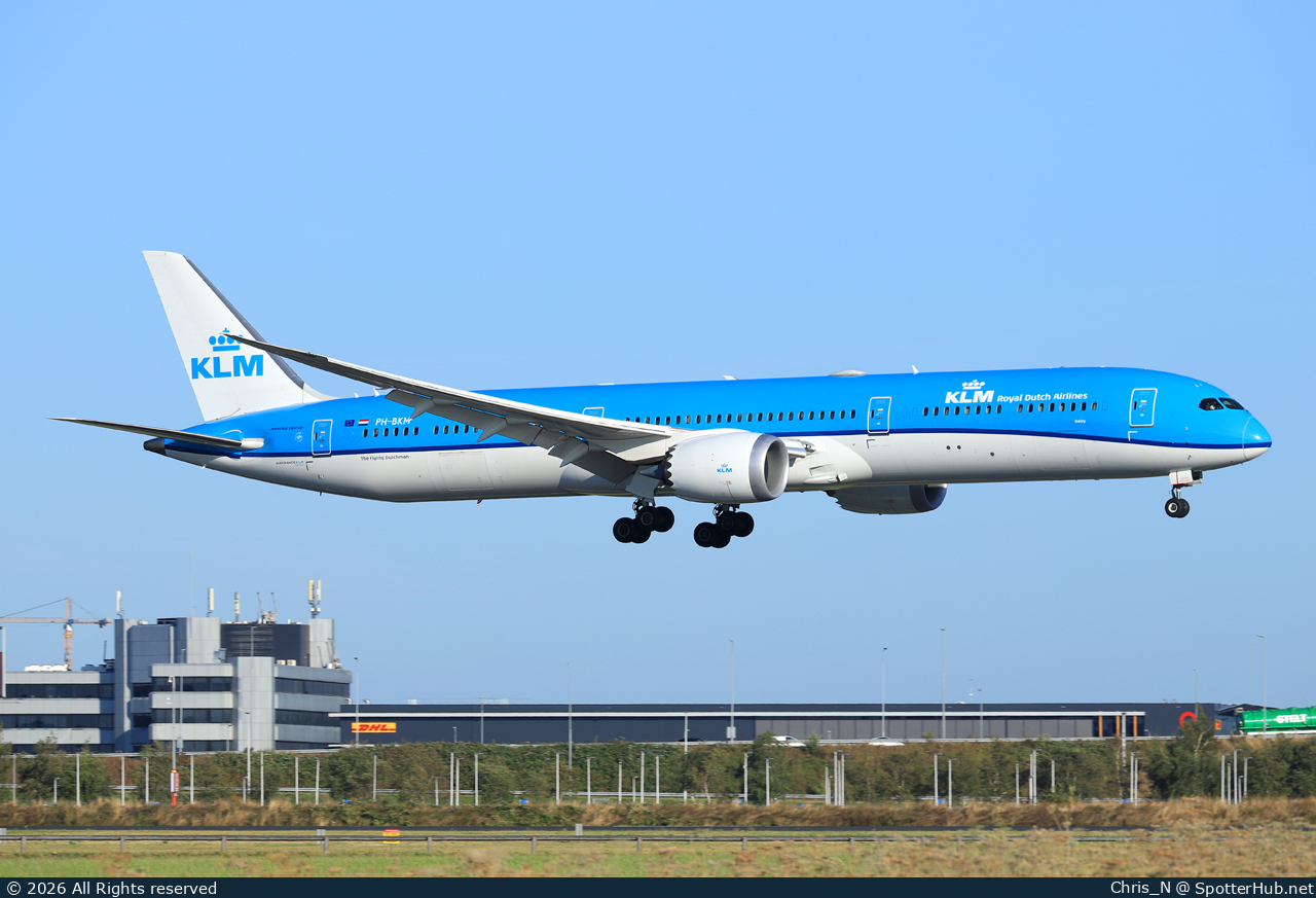 Photo of PH-BKM - Boeing 787-10 Dreamliner operated by KLM Royal Dutch Airlines