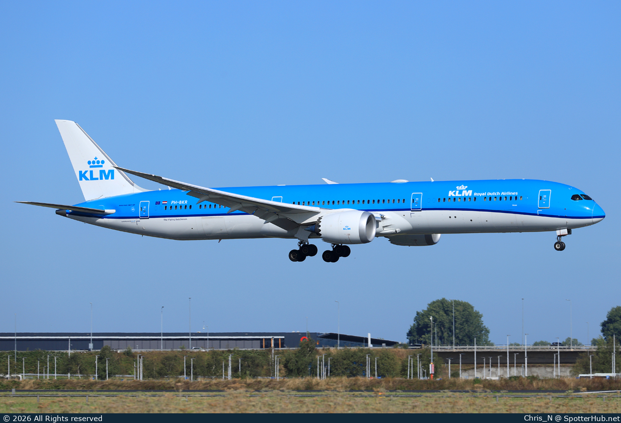 Photo of PH-BKR - Boeing 787-10 Dreamliner operated by KLM Royal Dutch Airlines