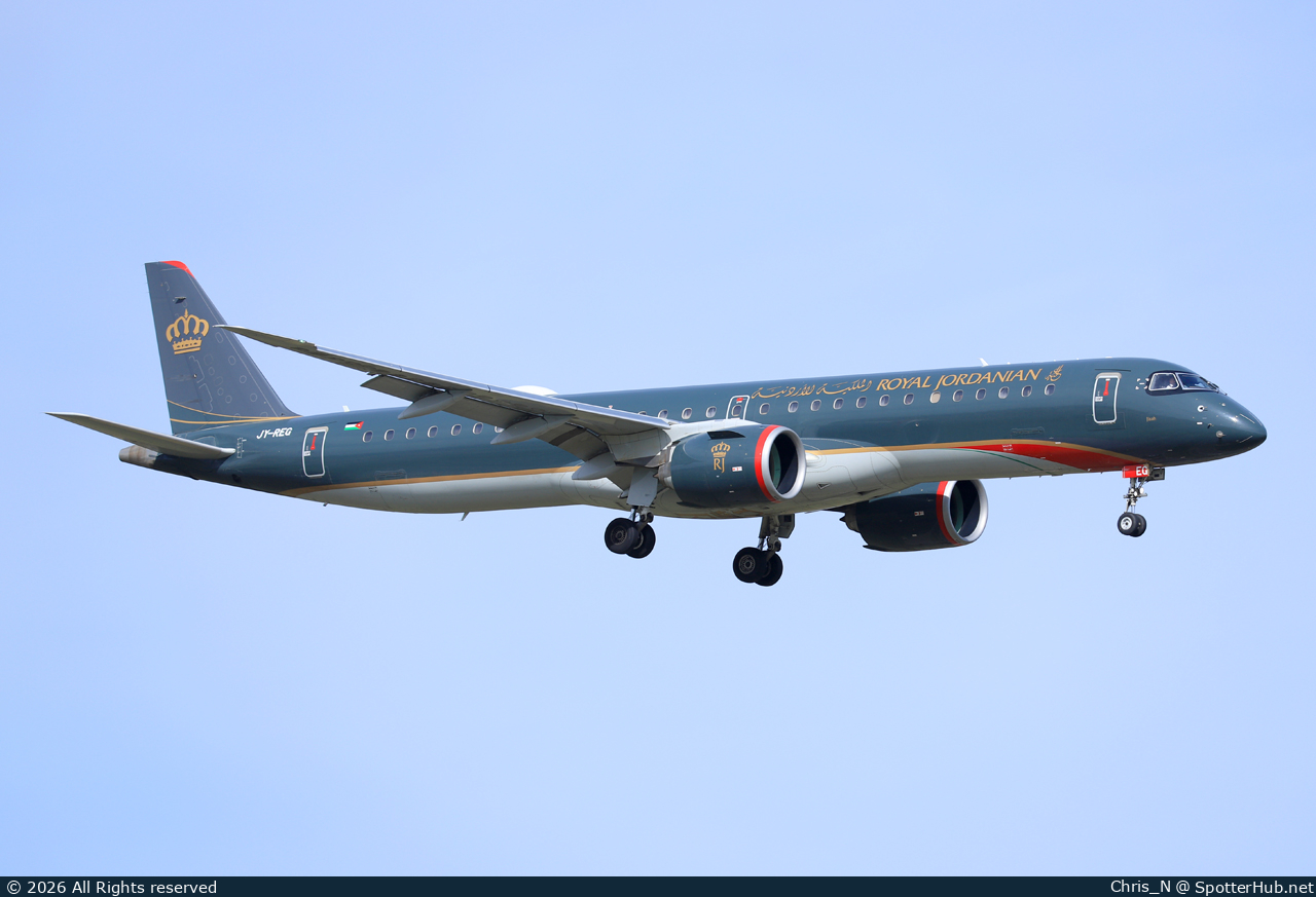 Photo of JY-REG - Embraer ERJ-195-E2 operated by Royal Jordanian Airlines