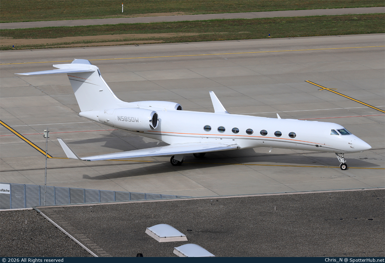 Photo of N585DW - Gulfstream GV-SP (G550) operated by Private