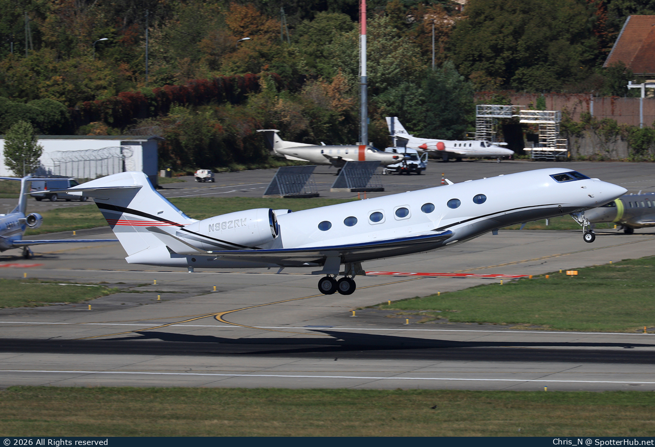 Photo of N982RW - Gulfstream G600 operated by Private