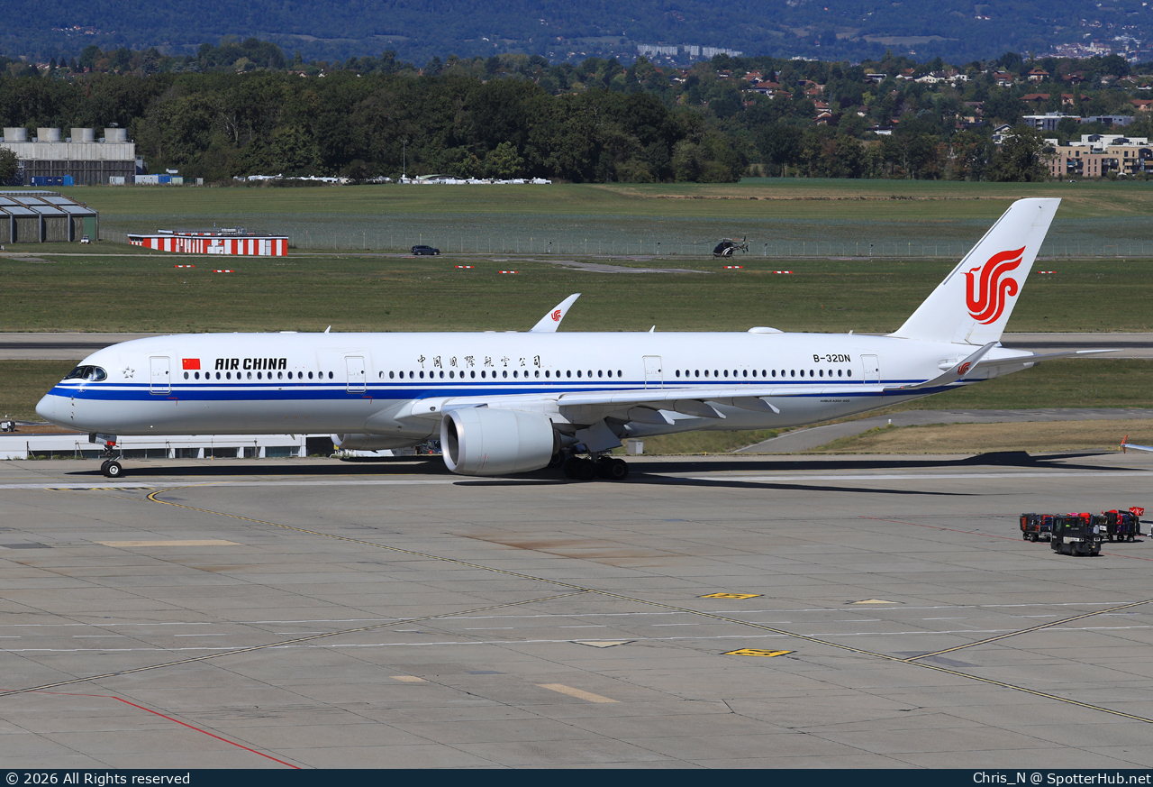 Photo of B-32DN - Airbus A350-941 operated by Air China