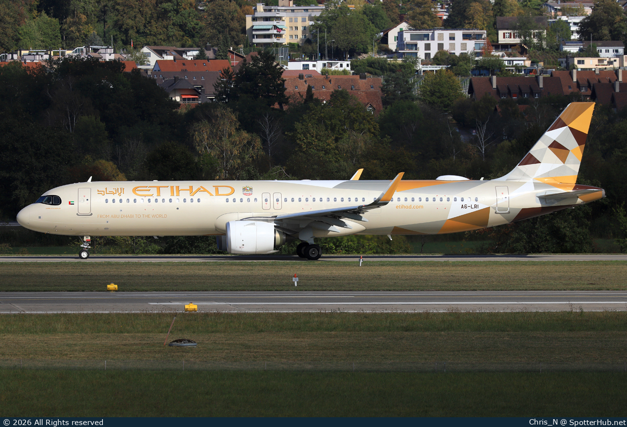 Photo of A6-LRI - Airbus A321-251NX operated by Etihad Airways