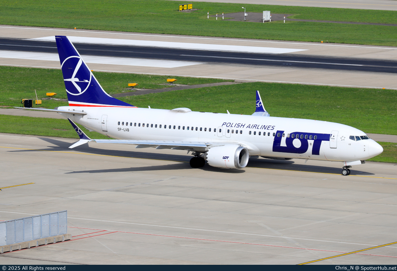 Photo of SP-LVB - Boeing 737 MAX 8 operated by LOT Polish Airlines