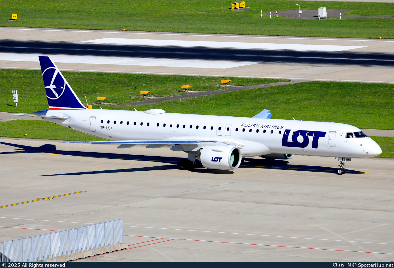Photo of SP-LEA - Embraer ERJ-195-E2 operated by LOT Polish Airlines