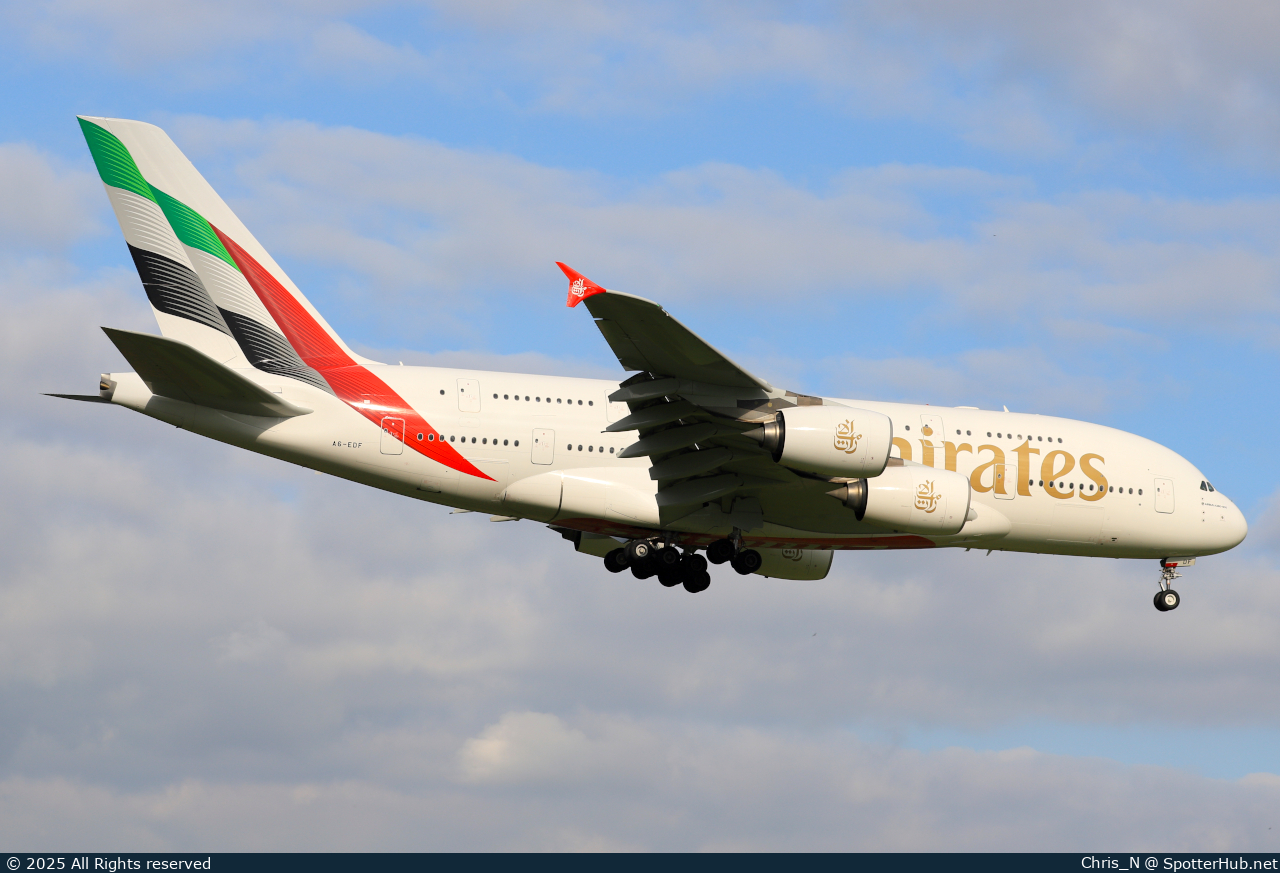 Photo of A6-EDF - Airbus A380-861 operated by Emirates
