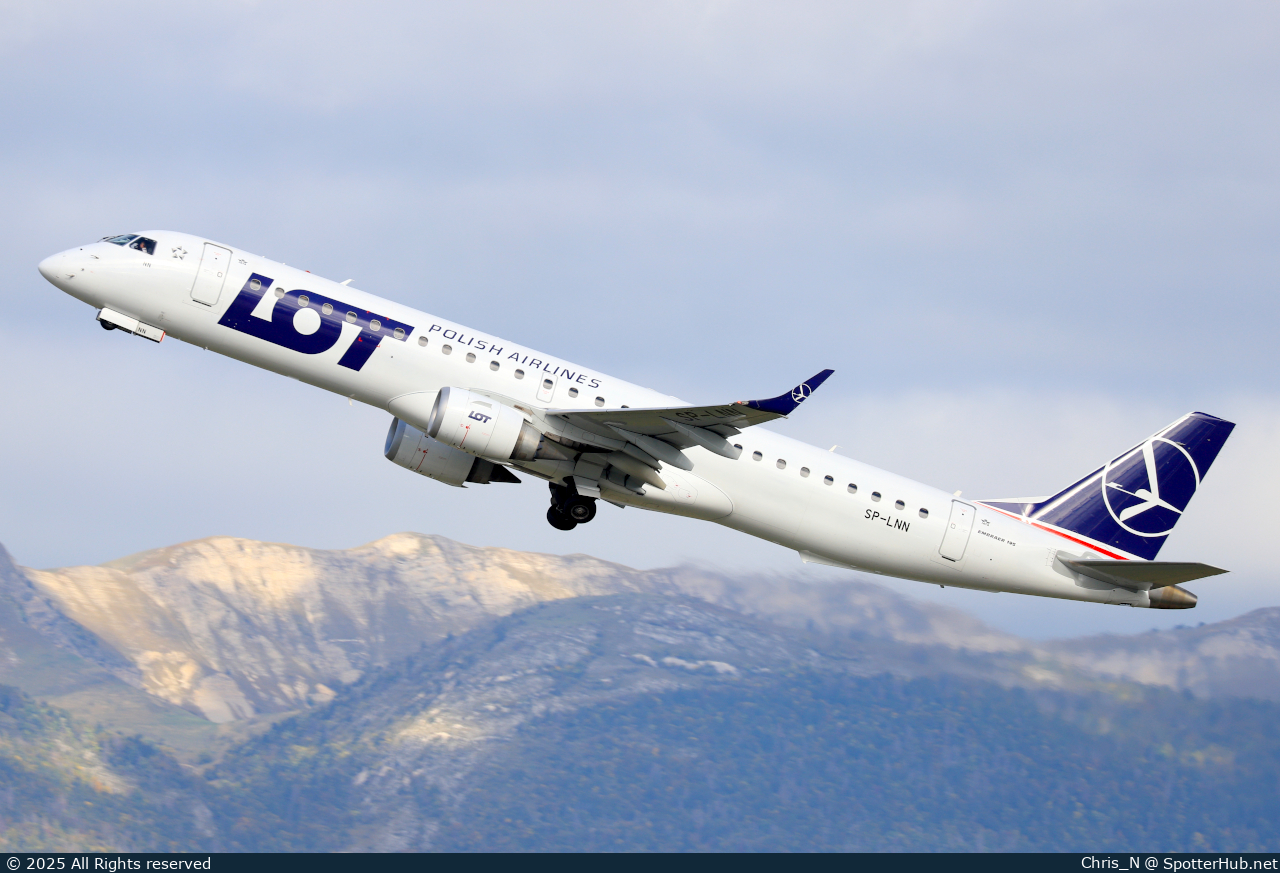 Photo of SP-LNN - Embraer ERJ-195AR operated by LOT Polish Airlines
