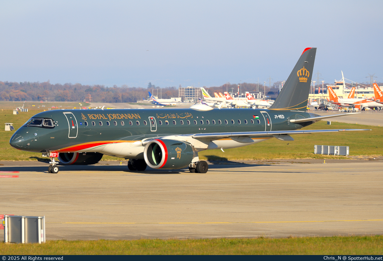 Photo of JY-RED - Embraer ERJ-190-E2 operated by Royal Jordanian Airlines
