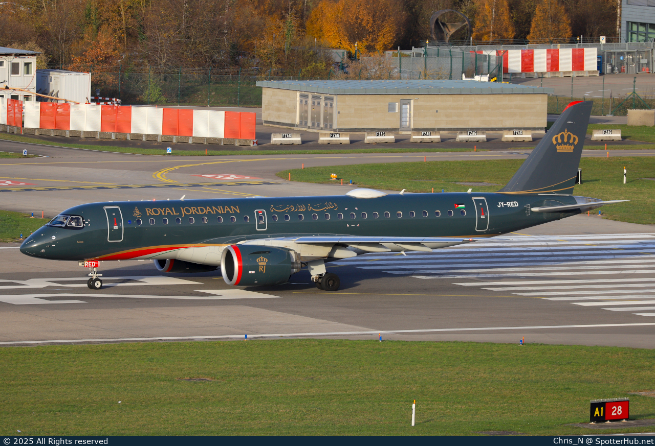 Photo of JY-RED - Embraer ERJ-190-E2 operated by Royal Jordanian Airlines