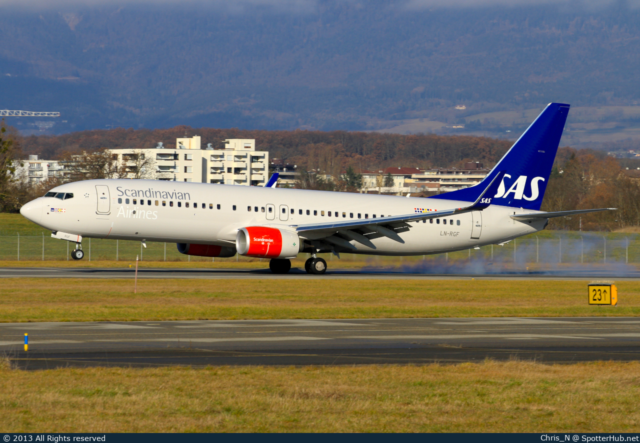 Photo of LN-RGF - Boeing 737-86N operated by SAS Scandinavian Airlines