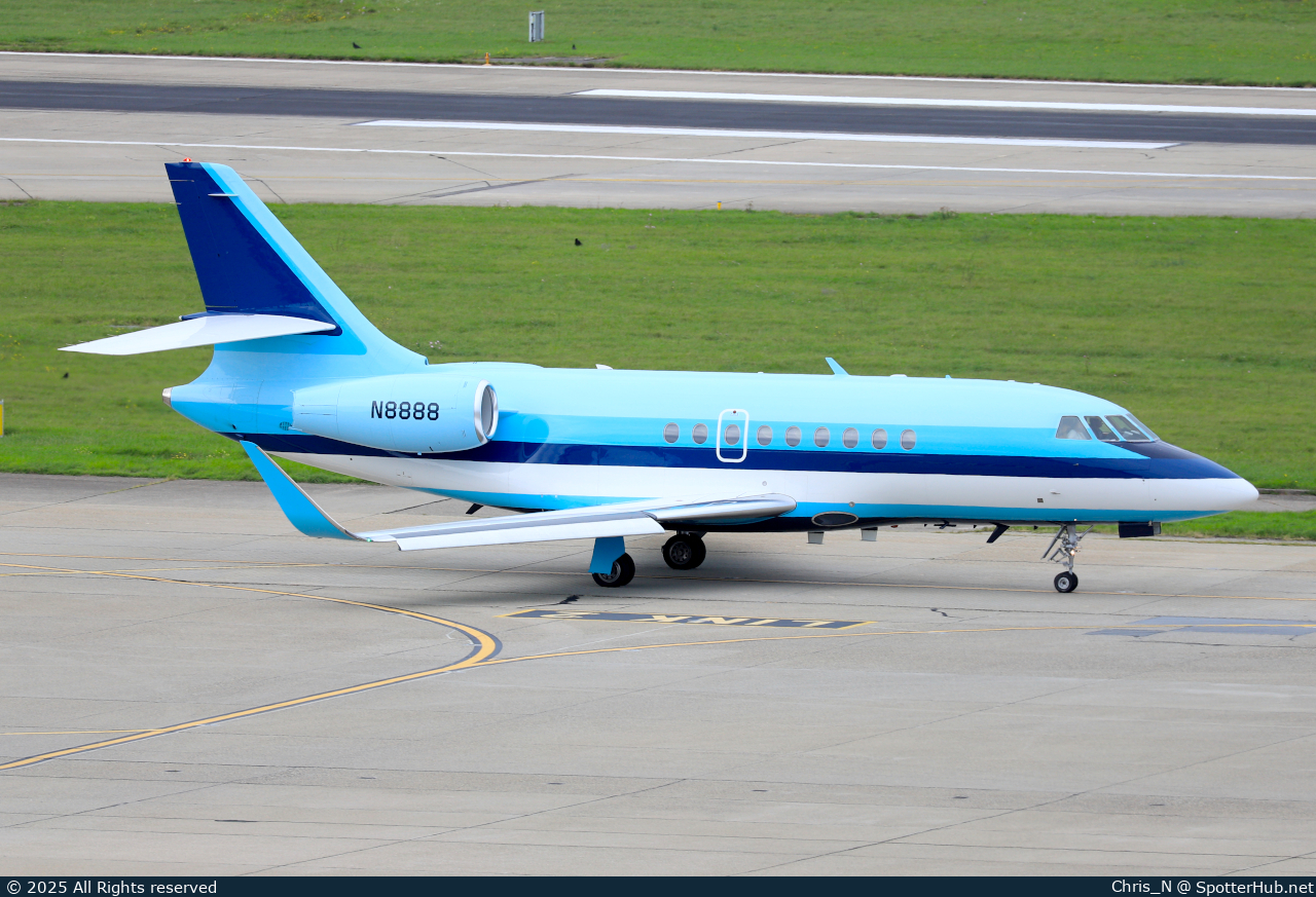 Photo of N8888 - Dassault Falcon 2000LX operated by Circadian Aviation