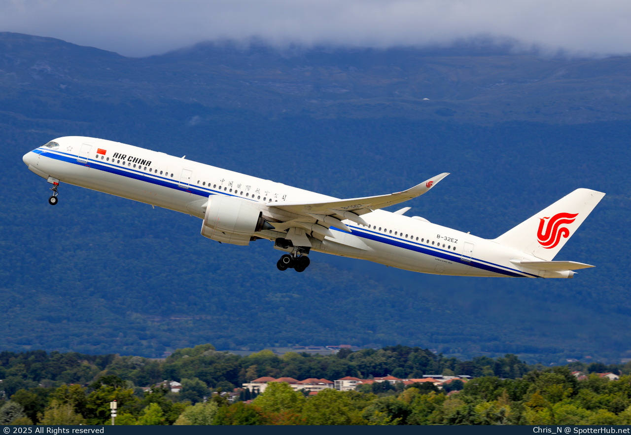 Photo of B-32EZ - Airbus A350-941 operated by Air China