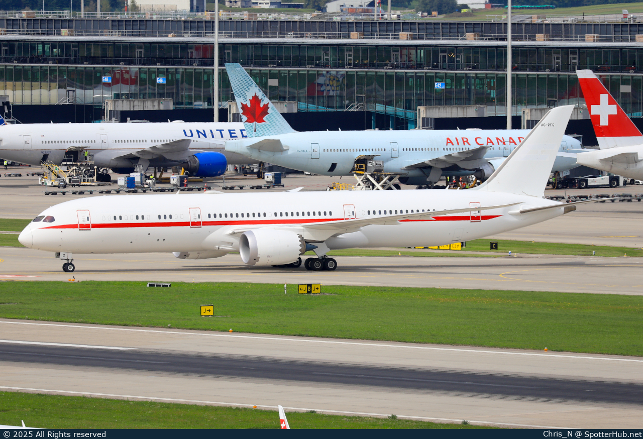 Photo of A6-PFG - Boeing 787-9 Dreamliner operated by United Arab Emirates Presidential Flight