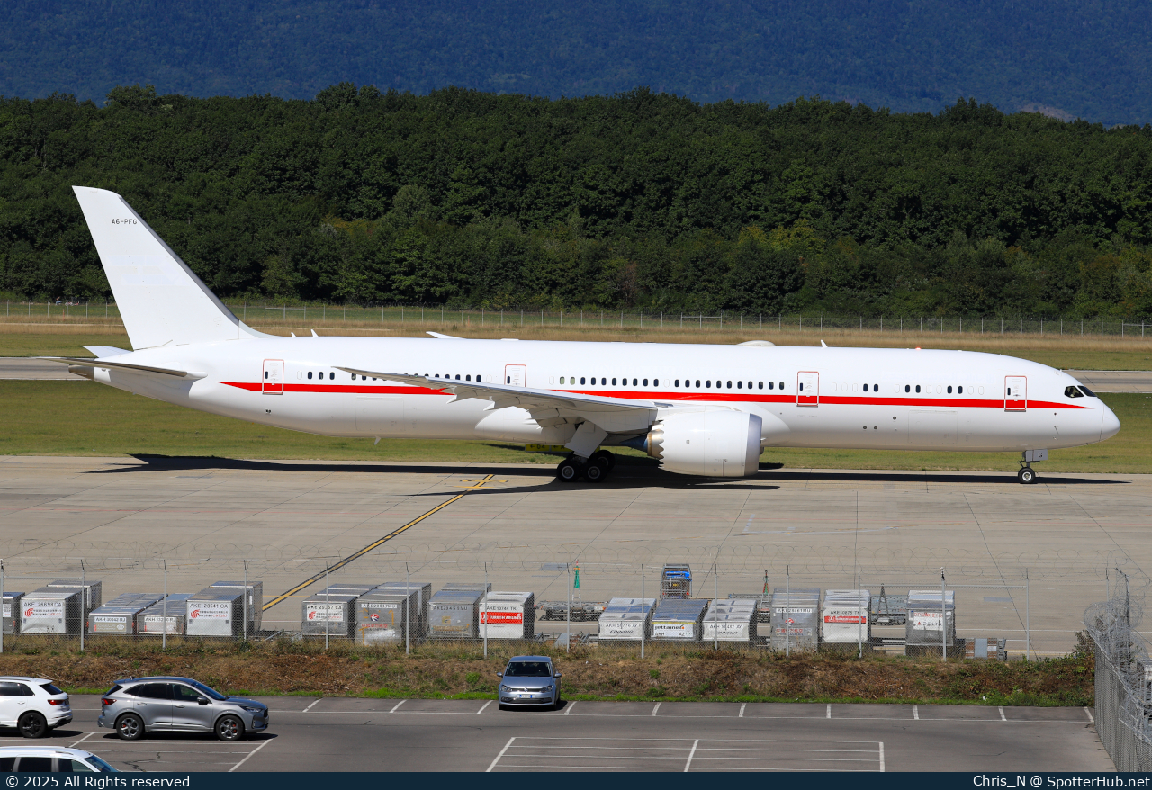 Photo of A6-PFG - Boeing 787-9 Dreamliner operated by United Arab Emirates Presidential Flight