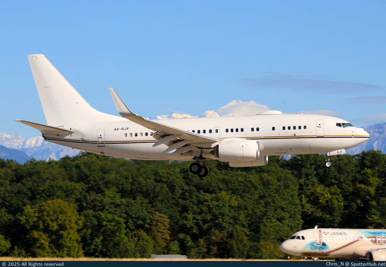 Photo of A6-RJV - Boeing 737-77W(BBJ) operated by Royal Jet