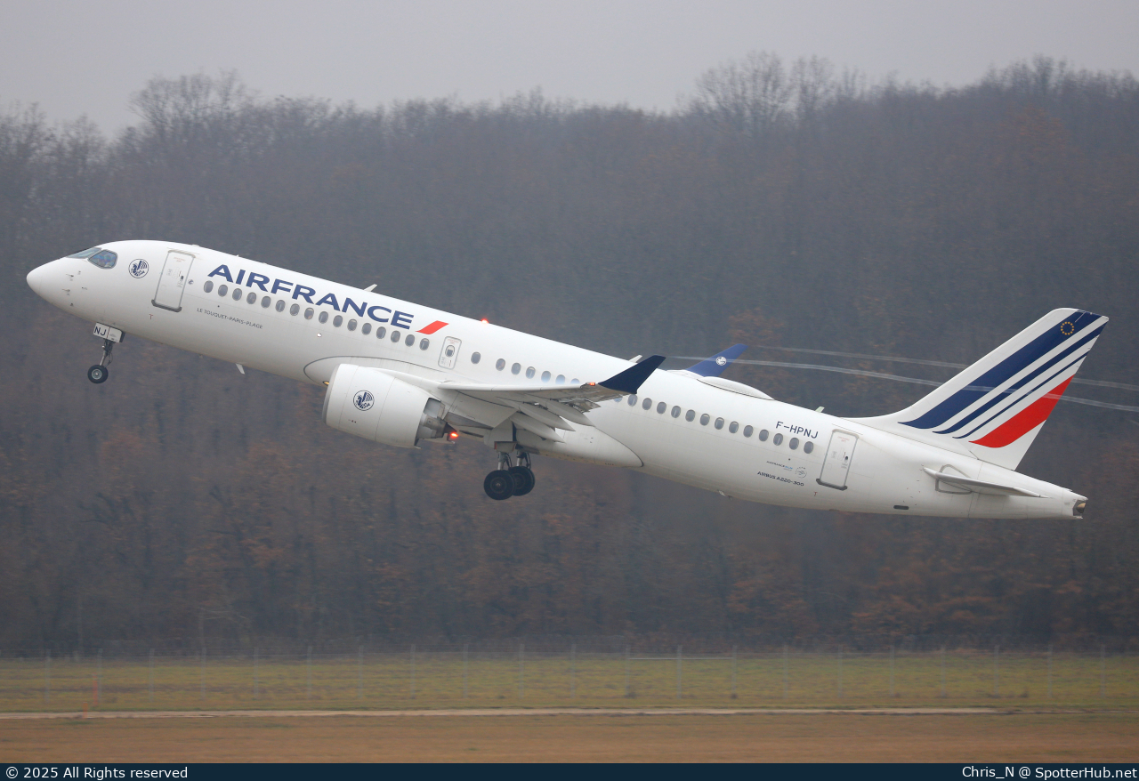 Photo of F-HPNJ - Airbus A220-300 operated by Air France