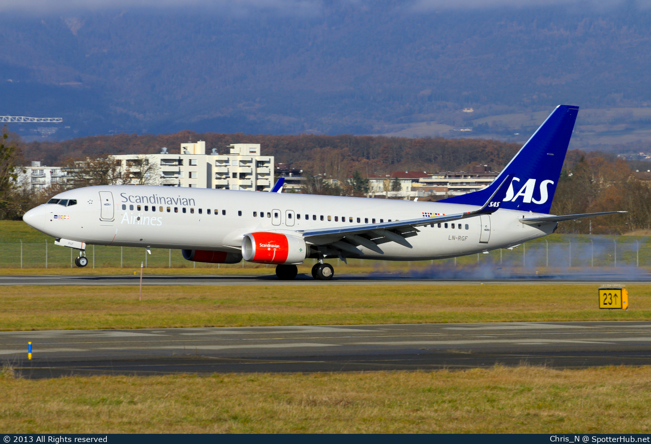 Photo of LN-RGF - Boeing 737-86N operated by SAS Scandinavian Airlines