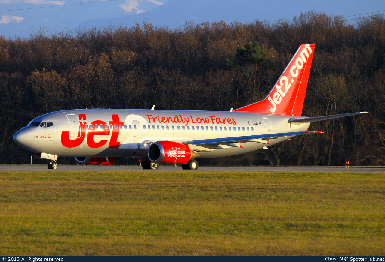 Photo of G-GDFH - Boeing 737-3Y5 operated by Jet2