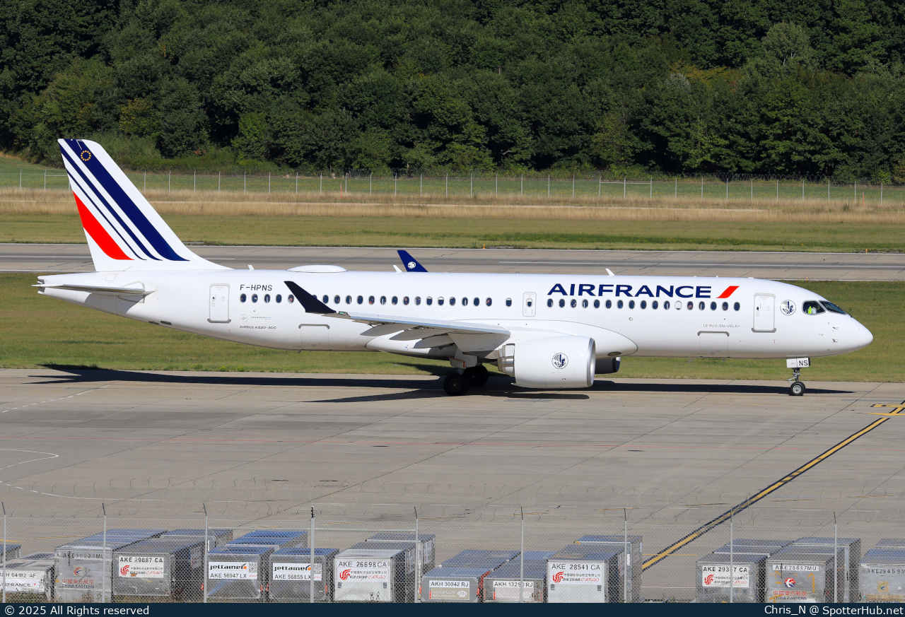 Photo of F-HPNS - Airbus A220-300 operated by Air France