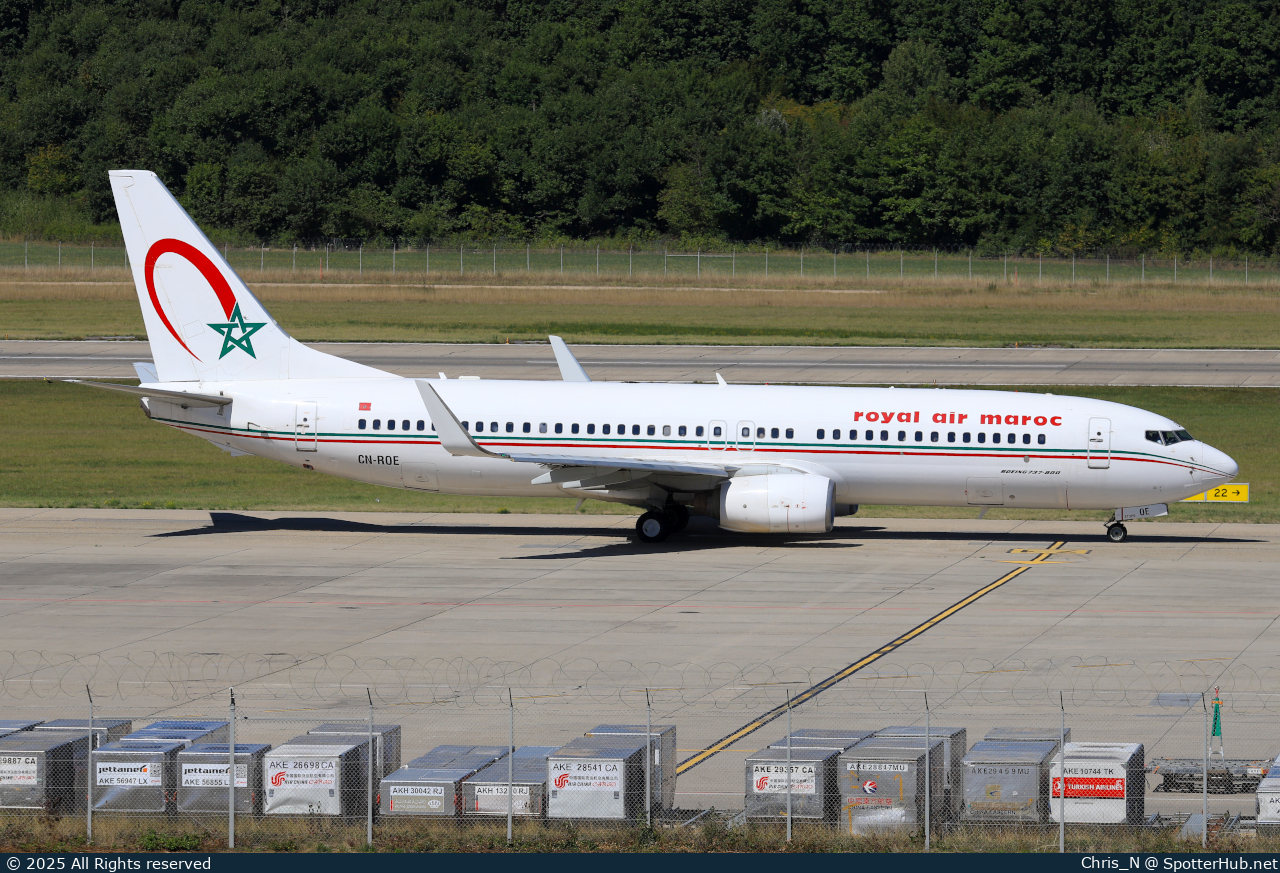 Photo of CN-ROE - Boeing 737-8B6 operated by Royal Air Maroc