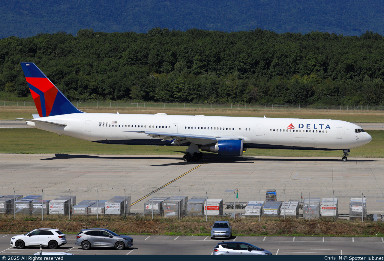 Photo of N834MH - Boeing 767-432(ER) operated by Delta Air Lines