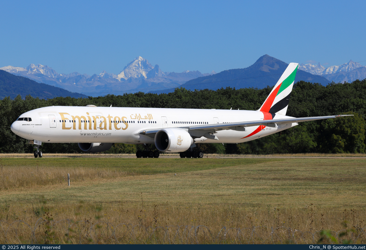Photo of A6-EQI - Boeing 777-31H(ER) operated by Emirates