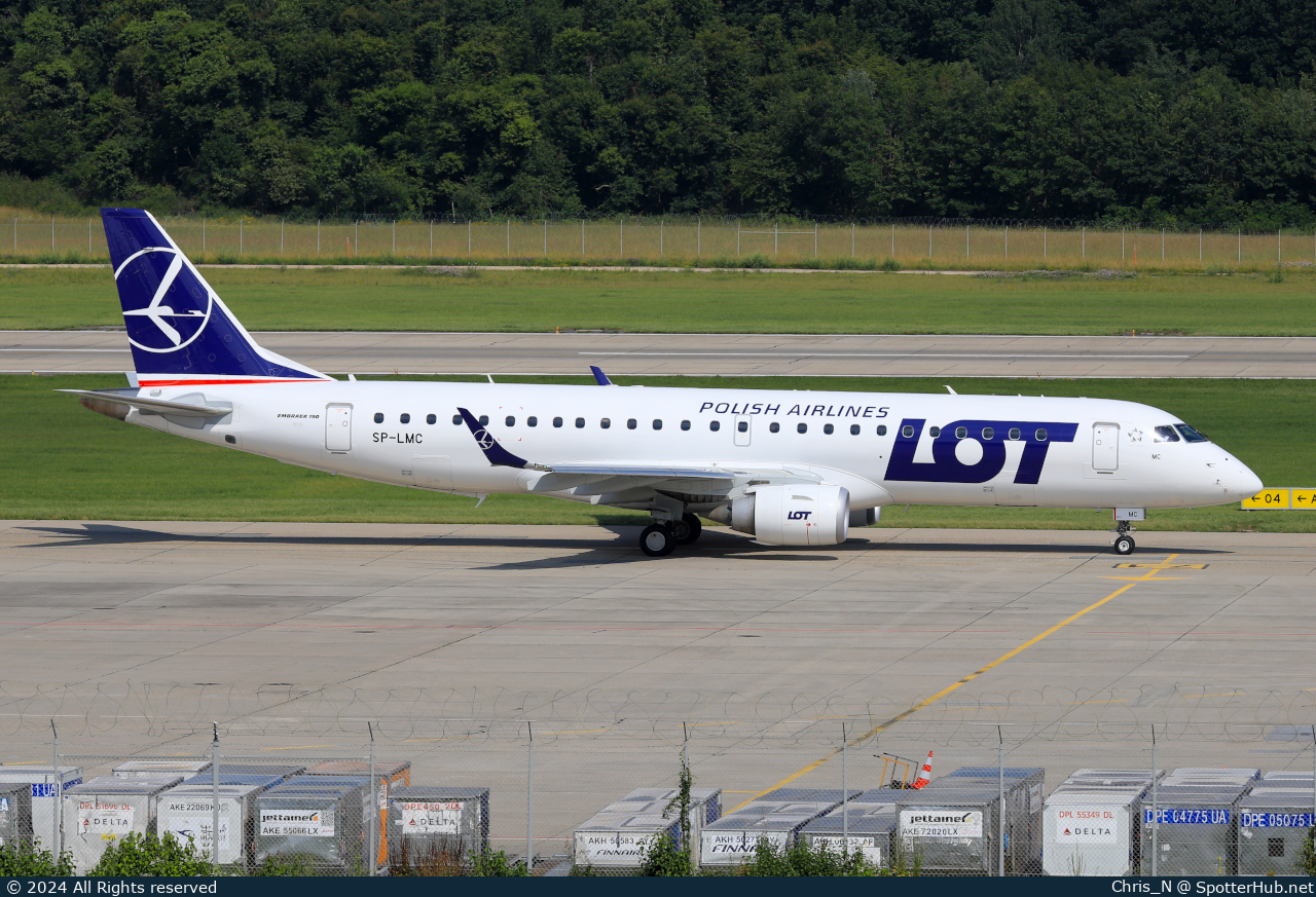 Photo of SP-LMC - Embraer ERJ-190STD operated by LOT Polish Airlines