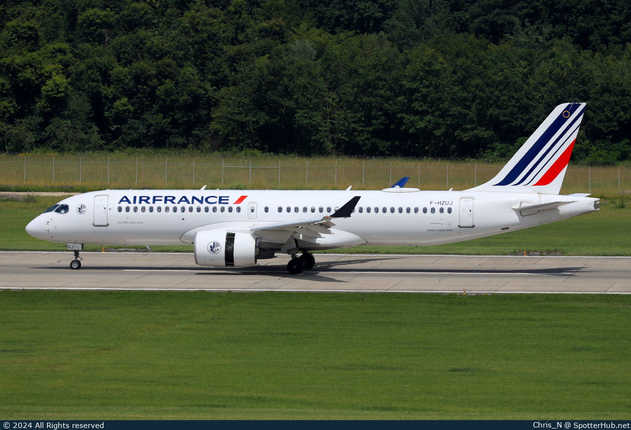 Photo of F-HZUJ - Airbus A220-300 operated by Air France