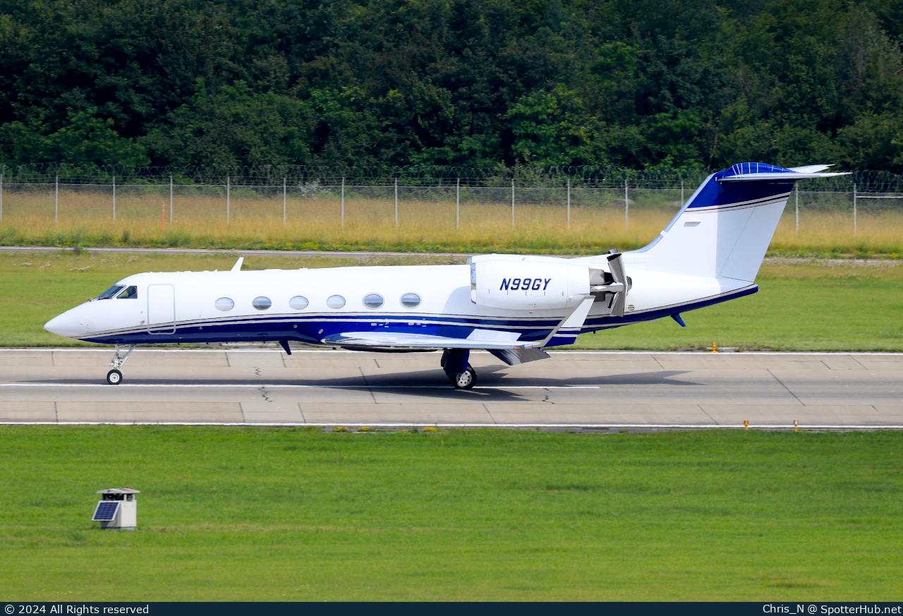 Photo of N99GY - Gulfstream GIV-SP operated by Zimmer Development