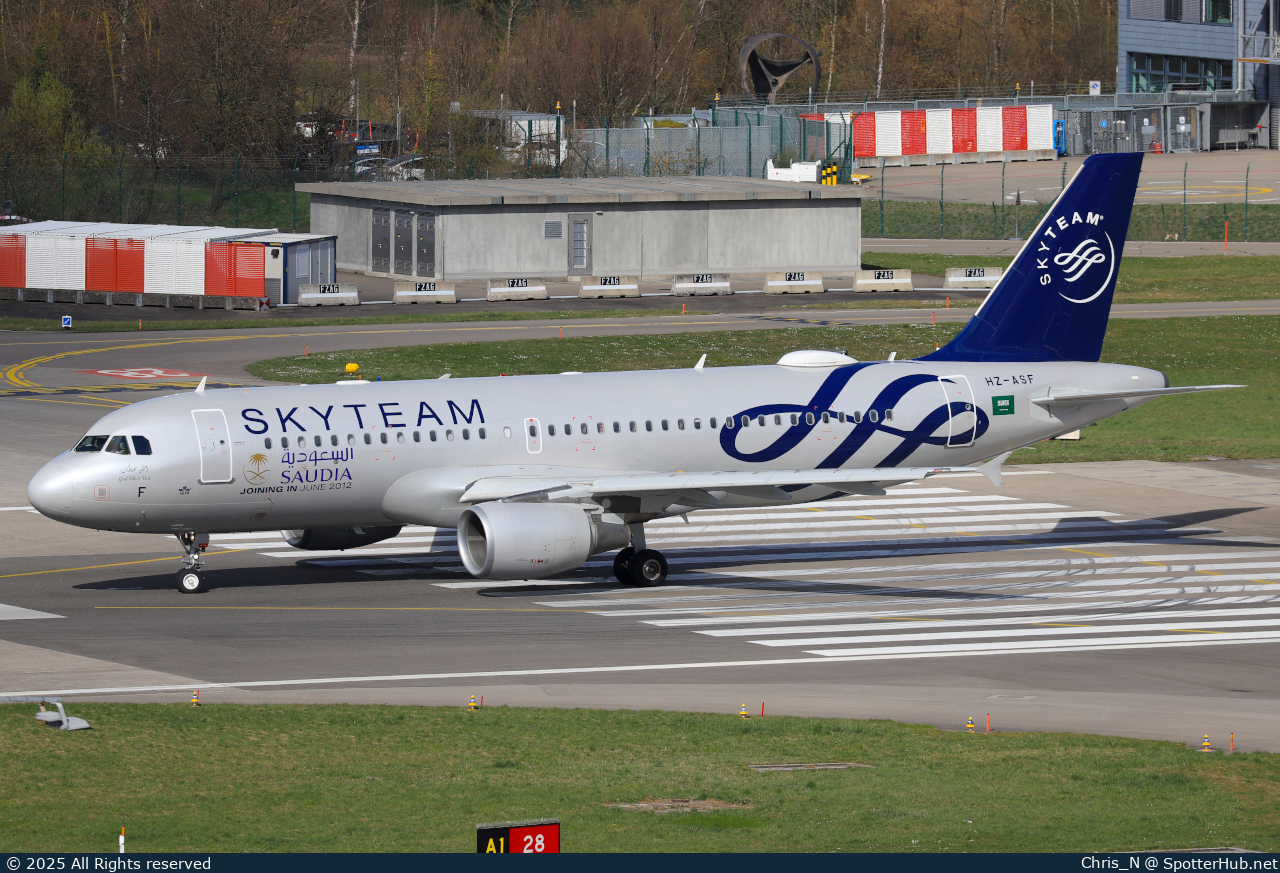 Photo of HZ-ASF - Airbus A320-214 operated by Saudia