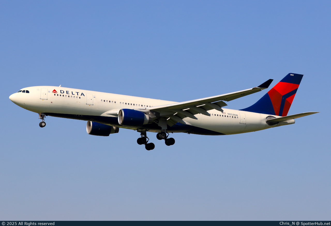 Photo of N852NW - Airbus A330-223 operated by Delta Air Lines