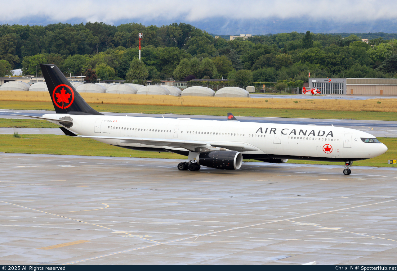 Photo of C-GKUH - Airbus A330-343 operated by Air Canada