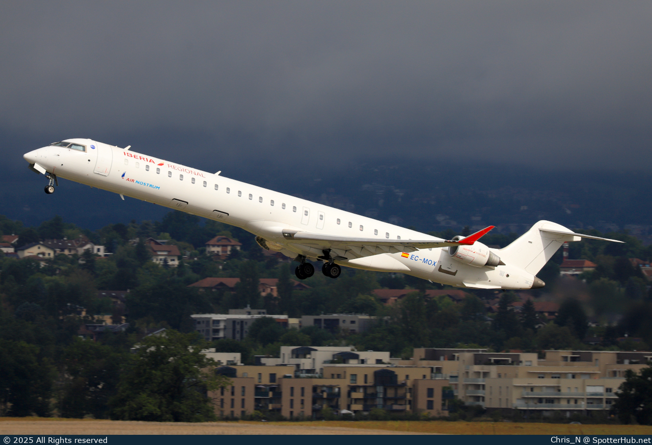 Photo of EC-MOX - Bombardier CRJ-1000 operated by Iberia Regional (opb Air Nostrum)