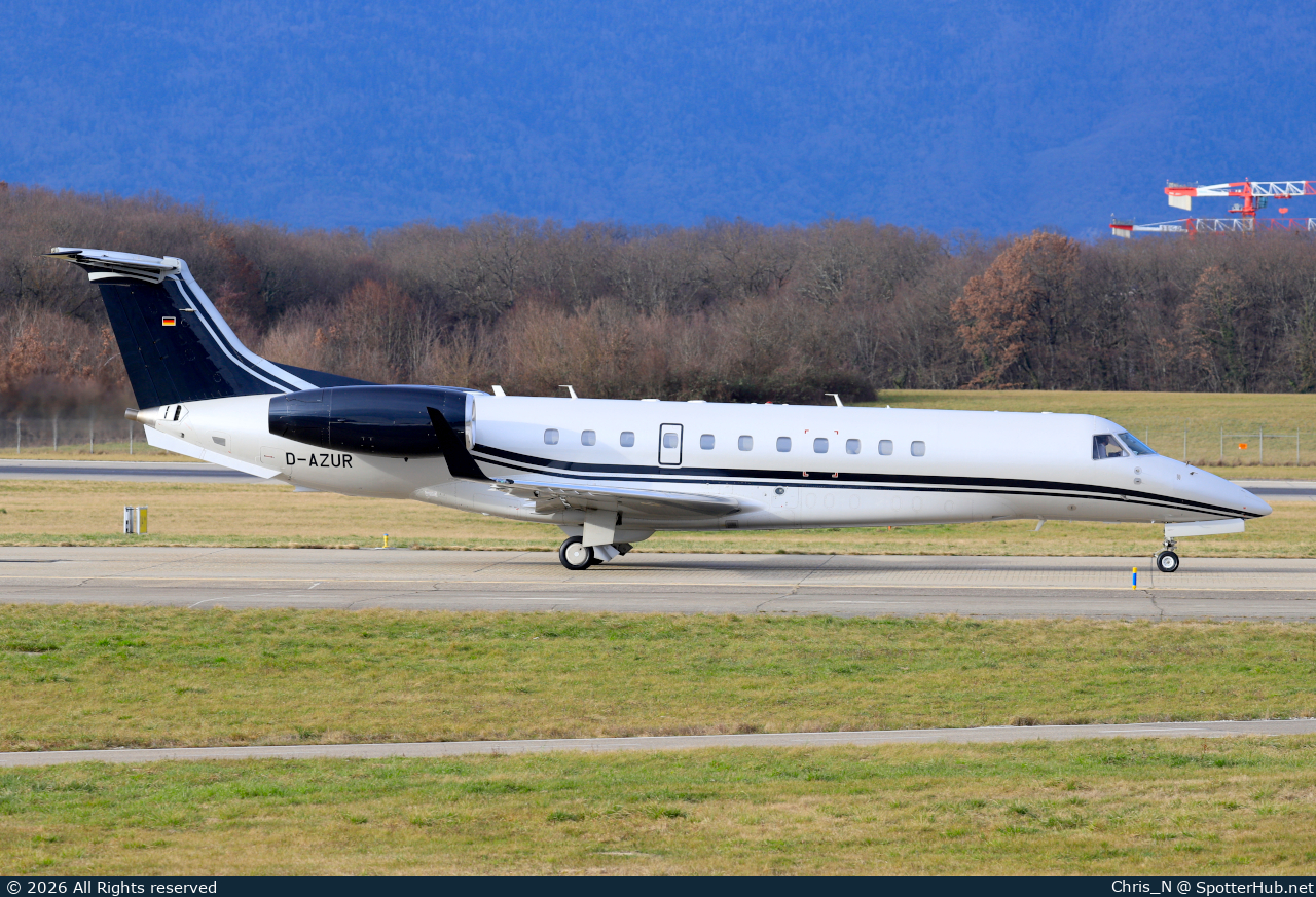 Photo of D-AZUR - Embraer Legacy 650 operated by VistaJet Germany